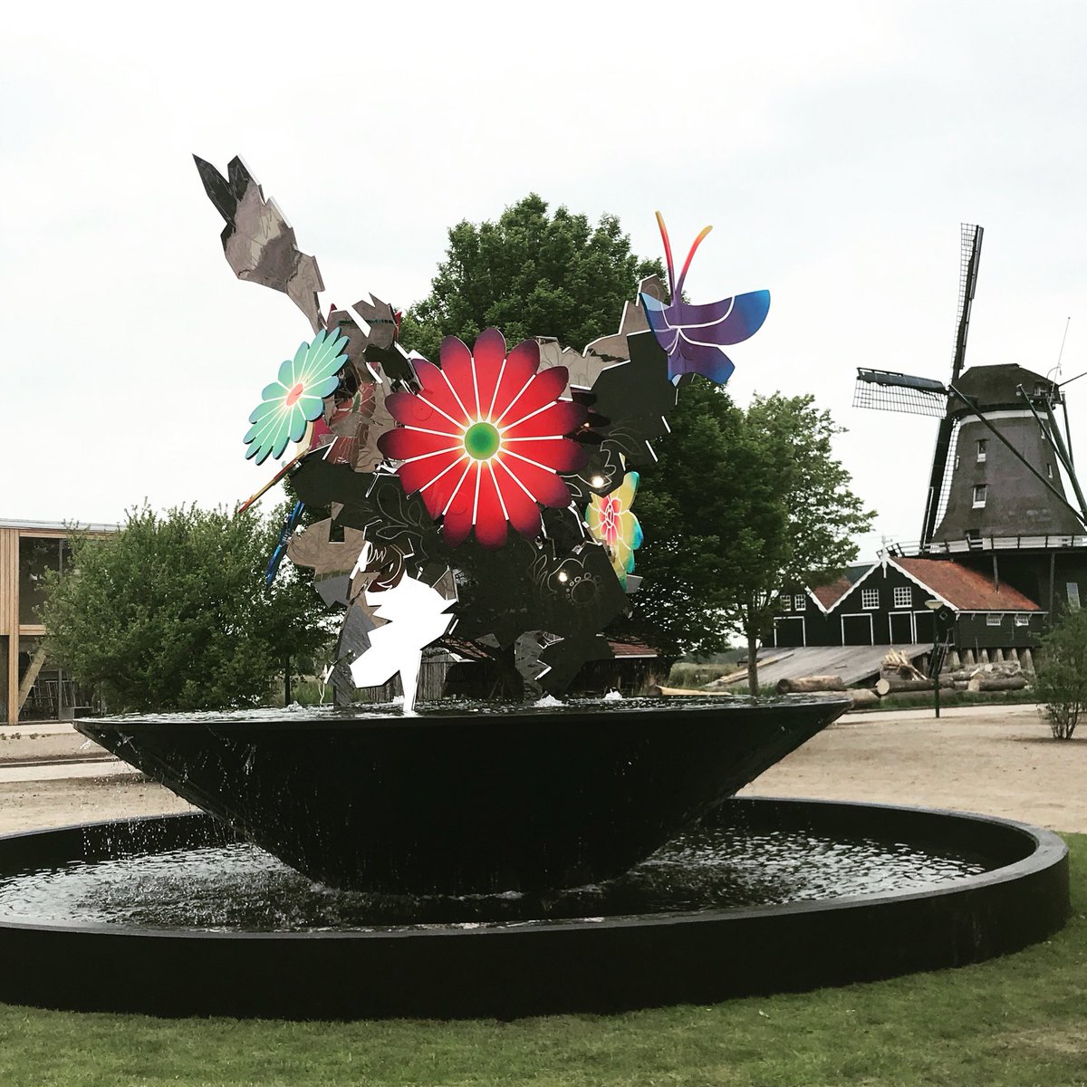Prachtig geworden! Fontein <a href="/ijlst/">Arno Visser</a> <a href="/LF2018/">Castello</a> @11Fountains #trots #verf #specialistinspuitwerk