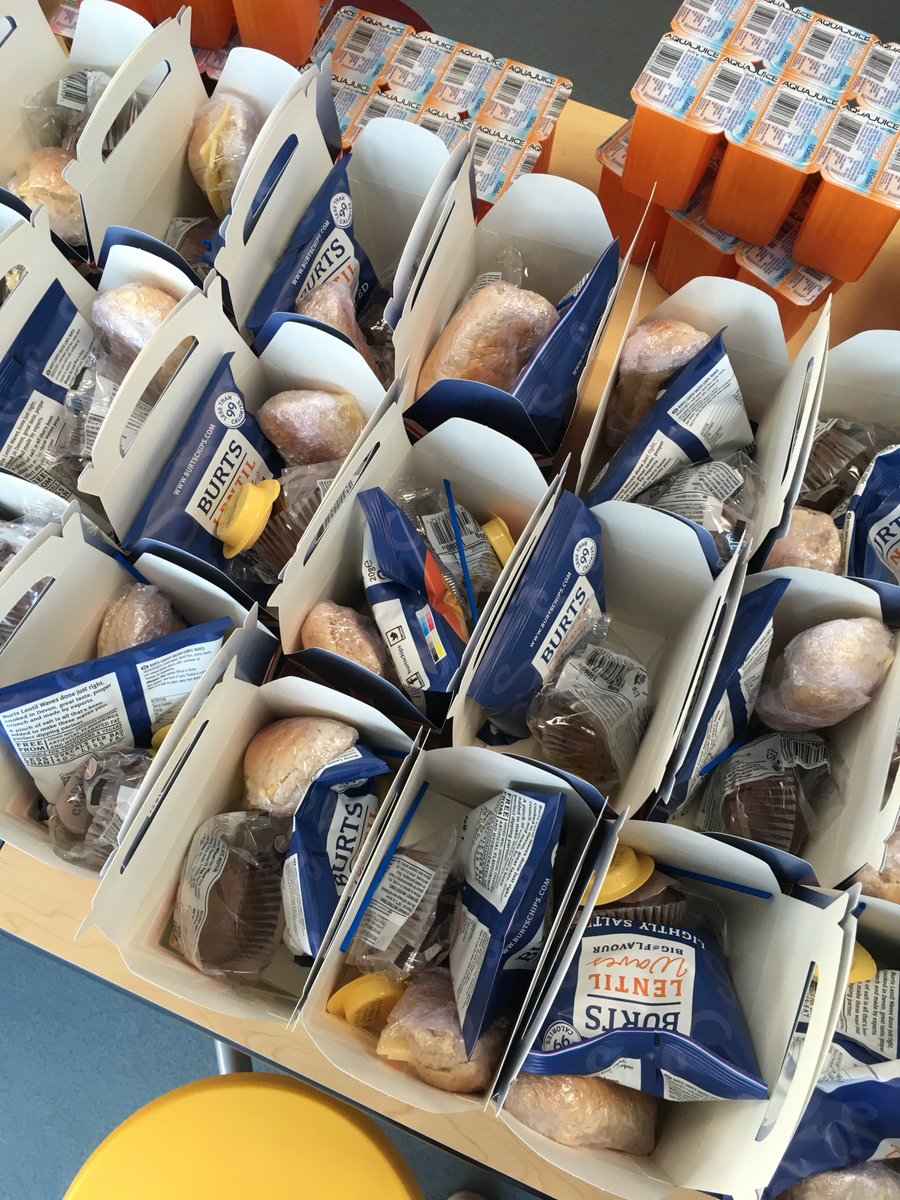 DrakePrimary's tweet photo. We all enjoyed today's royal celebration! The weather was kind. Great fun was had at our 'street' party. Thank you to Iain and the team for putting on an amazing buffet lunch. #catered #reachsouth https://t.co/9V7zQc12qM