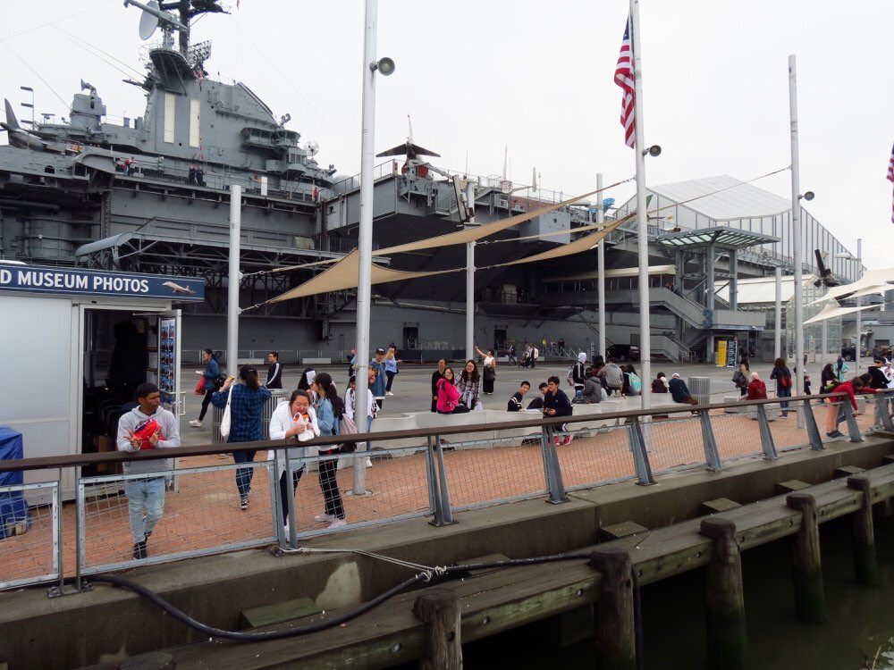 FIHSNYC's tweet image. A group of @FIHSNYC students visited the @IntrepidMuseum, a museum of Sea, Air &amp;amp; Space that is delicated to the exhibition and interpretation of history, science and service related to the aircraft #Inprepid. #fieldtrip #onsitelearning