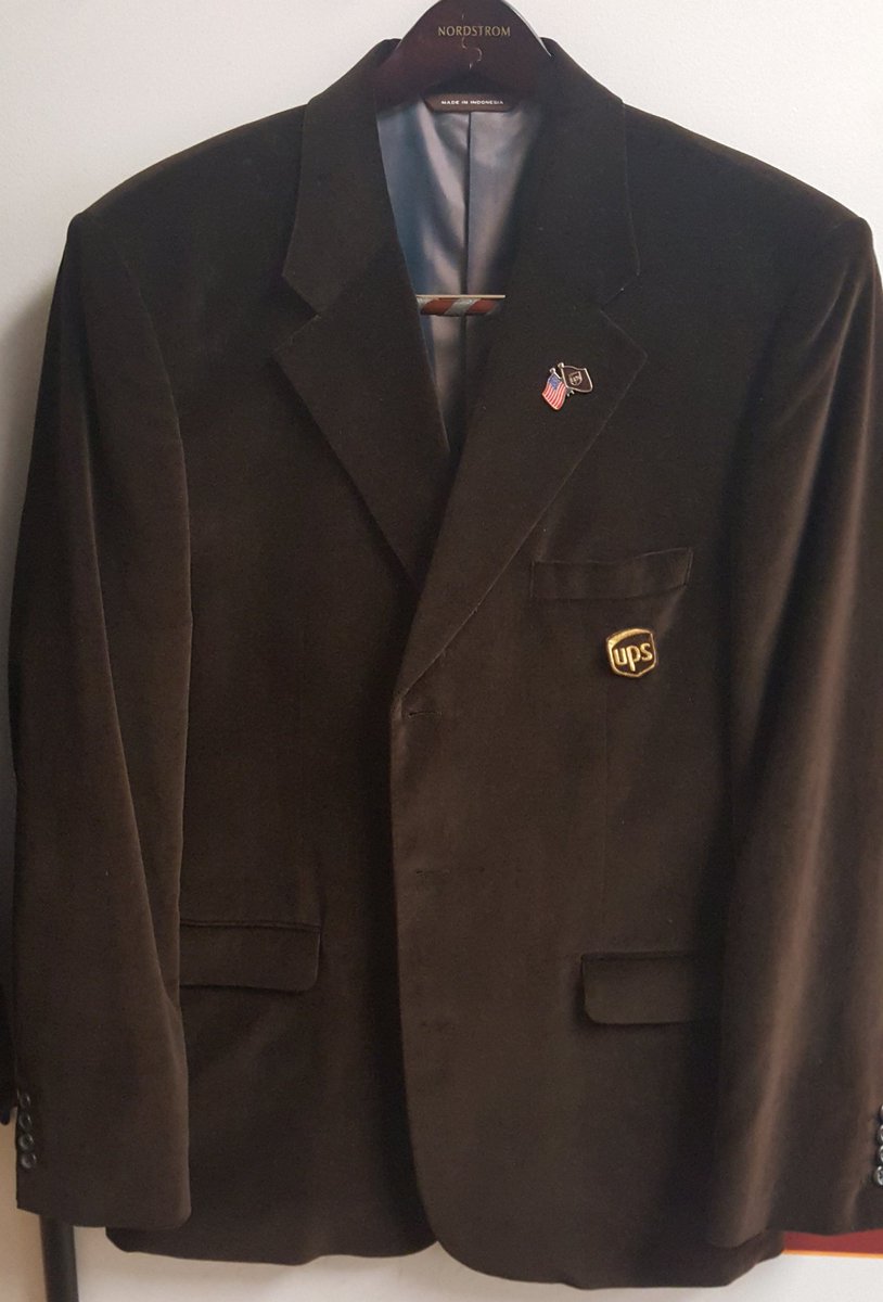 RAJUPS206's tweet photo. Growth Friday: 2018 Tukwila Growth Masters kickoff.  Who will win the coveted Brown Jacket this year? Stay tuned. 
@642jdub @proudupser @paulevansups @JamesPogreba https://t.co/A4HJPbWdCQ