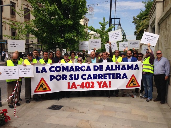 IndeGranada's tweet photo. Vecinos de Alhama piden a la Junta que finalice la carretera A-402 tras 12 años de "promesas incumplidas" https://t.co/3fxV4yGiPt https://t.co/3rJAELzy6O