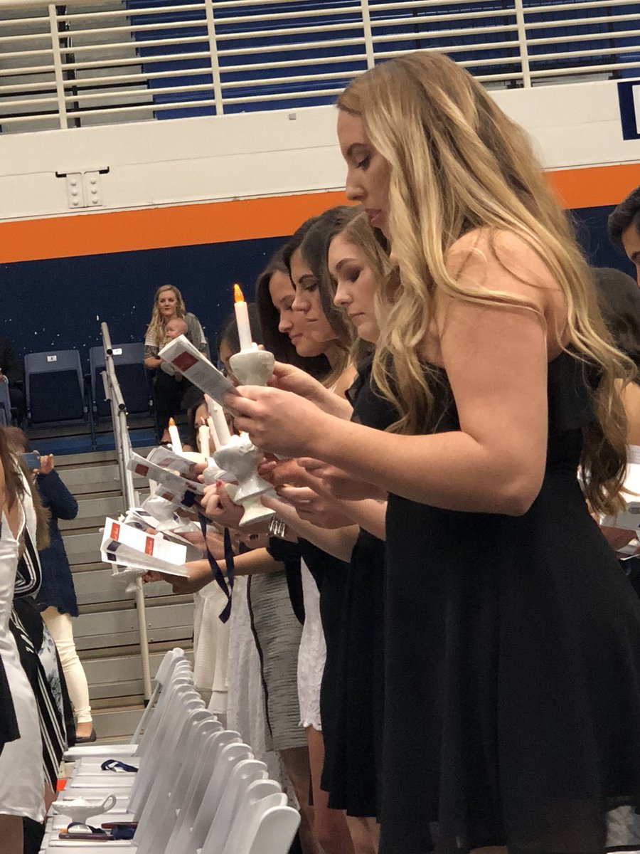These <a href="/csuf/">Cal State Fullerton</a> students are now becoming NURSES!! @CSUFSON Taking the Nightengale oath #justlikeflo #TitansReachHigher #StrongerTogether #healingarts @TitanPrezVirjee #makingtheworldabetterplace