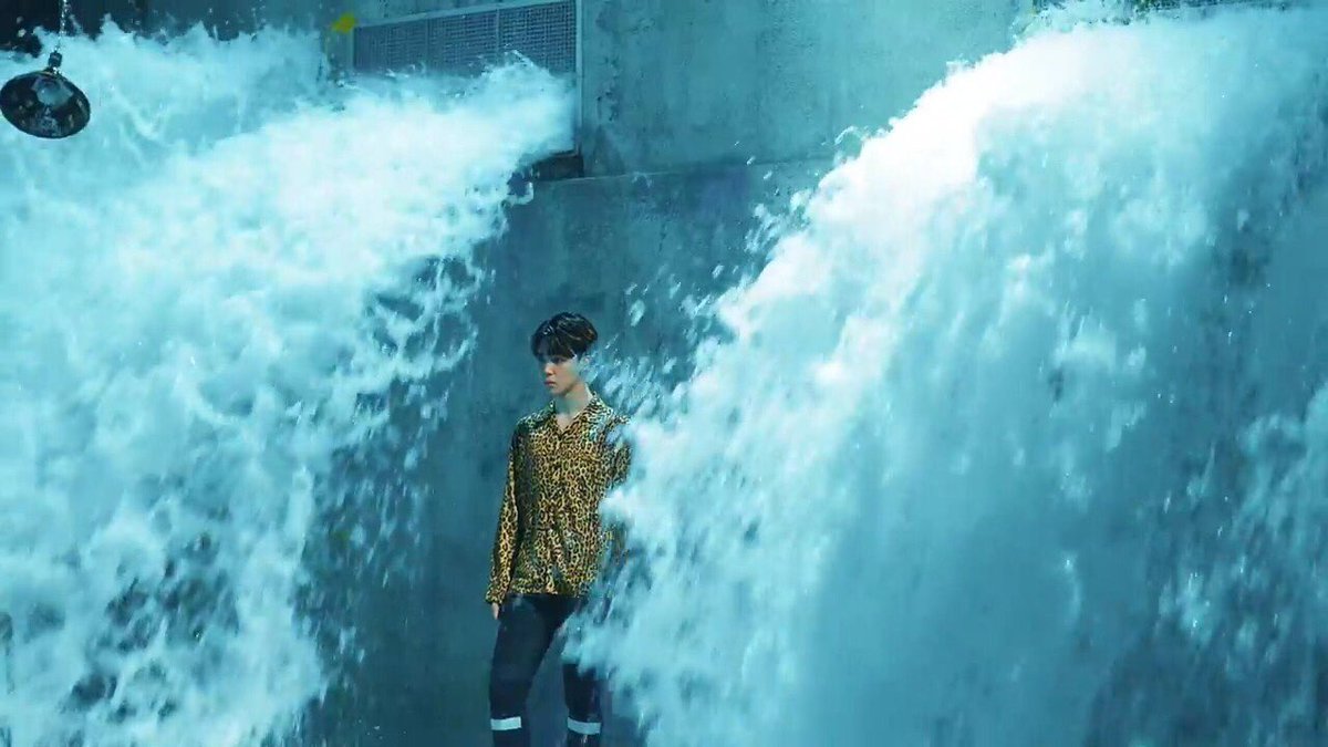 masha1659bts's tweet photo. Чим в воде
Юнги в огне
а Хося в шоколадках 
ИДЕАЛЬНО @BTS_twt #BBMAsBTS #iVoteBTSBBAMAs https://t.co/p8mPQWDbA2