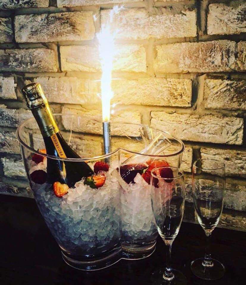Bottles of #Prosecco for only £13 this #FizzFriday! 

Why not talk to a member of our team to discuss upgrading to a premium bottle of Prosecco or even a #FizzBowl 😍🍾