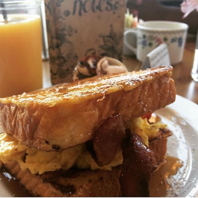 lepetitmarche1's tweet photo. 🎶 Hello? Is it meeee you're looking for???! 🎶 Look deep into the soul of this French toast sandwich and tell us you're ready for weekend brunch! 💕 Repost from @foodiebygrace: "Casual breakfast? Head down to Le Petit Marché for one of he best breakfast sandwiches in Atlanta! … https://t.co/BipyIFnXhM