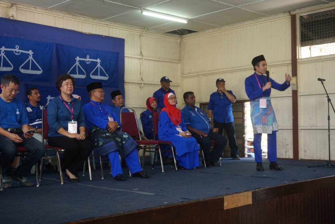 This was speech to machinery after the nomination. Spirits were high across the room. I wasn't sure what to expect for the next 11 days but I knew was gonna be hard work going up against senior national PKR figure and doctor from PAS who was well known in area.