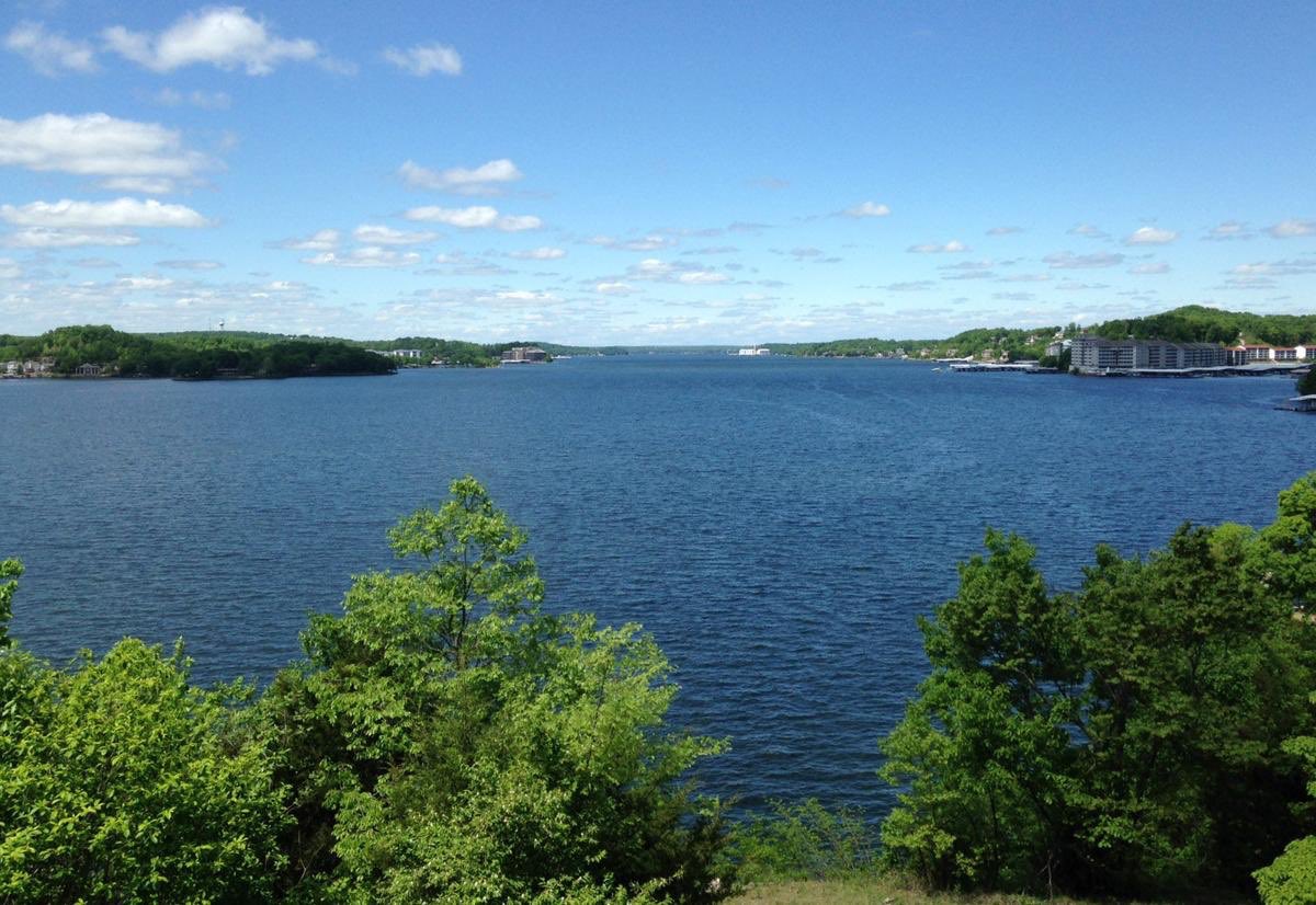 PortoCima_LOZ's tweet photo. Friday’s are best best days at the lake....#weekendvibes https://t.co/9kpNZKnFUx