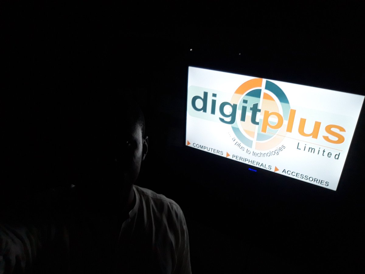 Digitplusltd's tweet image. Come watch #TheRoyalWedding with us tmrw live @Digitplusltd and snack on some chops as Prince Harry say &apos;I do&apos; to Meghan Markle @theroyalfamily #longlivethegreatbritain