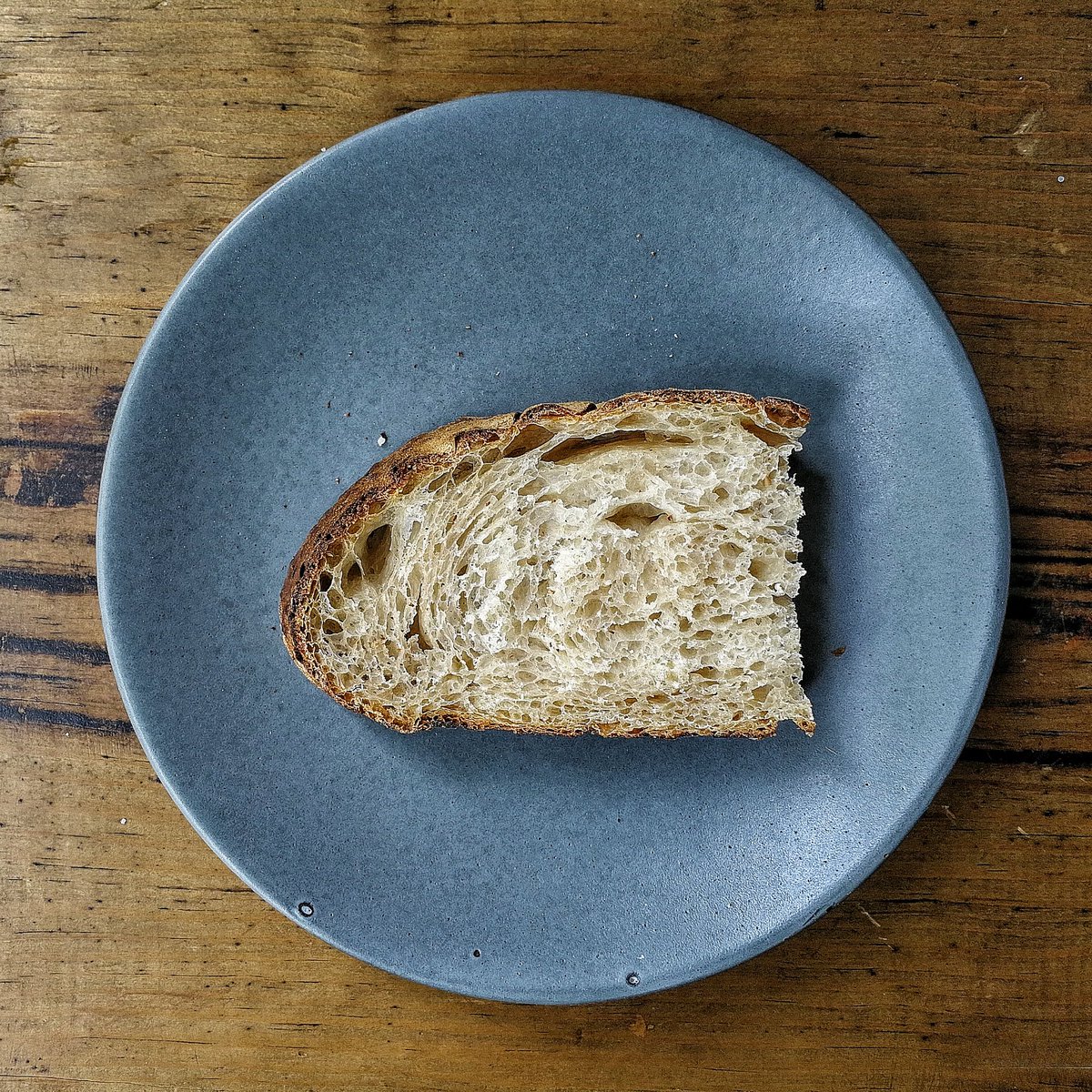 GastronautaDF's tweet photo. ¡Pan, oh hermoso pan! 🥖🍞🥐

Forte, QRO 116 en @LaRomaDF, ya tiene un año, pero se ha mantenido por debajo la mira del radar.
Y me parece injusto porque su pan y su barra de café son maravillosos.  Prueba su sourdough…sus chocolatines… está panadería es puro amor hecho gluten. https://t.co/WFSjPNKrs7
