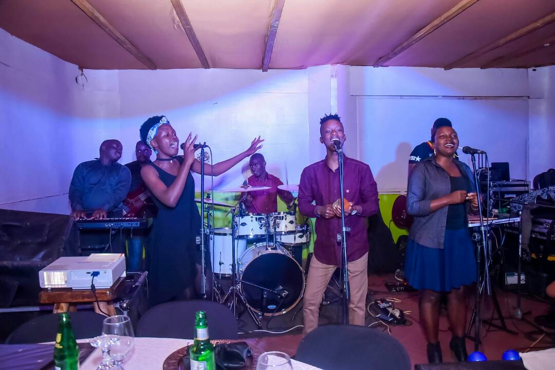 rotaractnateete's tweet photo. @Cmpijja @MwombekiA @mildredn023 @KakubaJude @JonathanLukza @SarahOwembabazi @aminanasaazi @AngelKisekka @JSKiwanuka @LuswataRi @rand_events @RCKSI @RctCore @MajesticBrands @Rct_Bugolobi @Rctroyal @ivugalive serenaded us with some good tunes. The smiles on their faces don't lie.
#PatrickInstallation https://t.co/8Bu1KjBRII