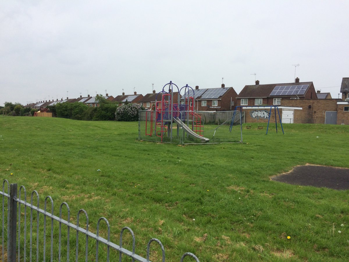 Darren_Fower's tweet image. GREAT NEWS.....! The slide in the #JohnClareRec play area (on the #HallfieldsLane side) is now back in action! Hopefully, it's now safe after the repairs, following the vandalism! 

#PennineWay #CheviotAvenue #VoiceNewsletter #Gunthorpe #WorkingAllYearRound