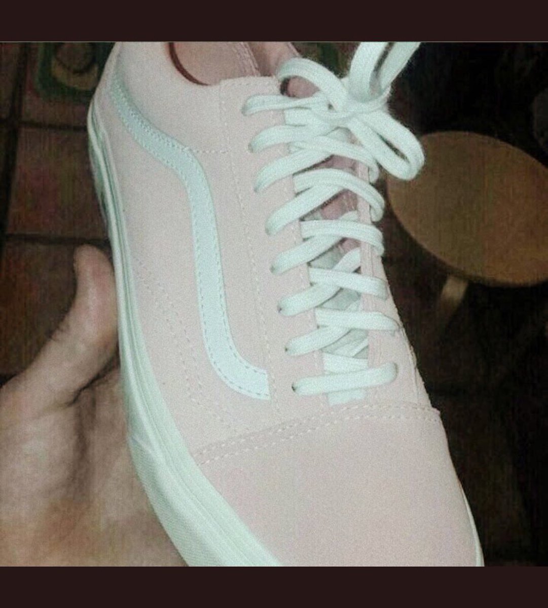 pink n white shoes