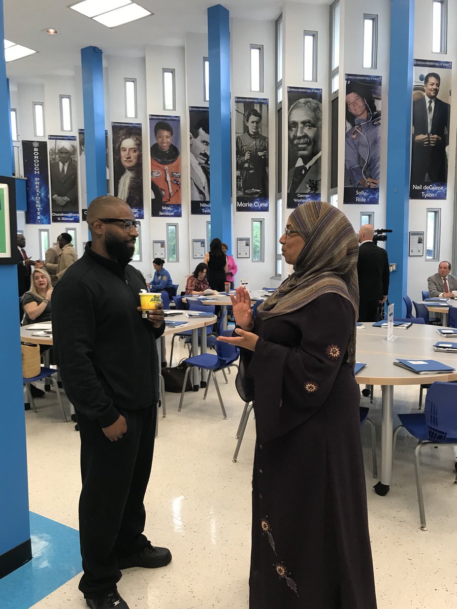 CSD31SI's tweet photo. #SIMBK w/constituents from @District31R @NYCSchools @NYSEDNews & #StatenIsland Community.....BP James Oddo, Principal Rodriguez, Principal Cameron, ED Moran, Bobby Digital, Tracy Atkins & many more! #Inspired31 @MBK_Alliance https://t.co/EQcUqy8f9w