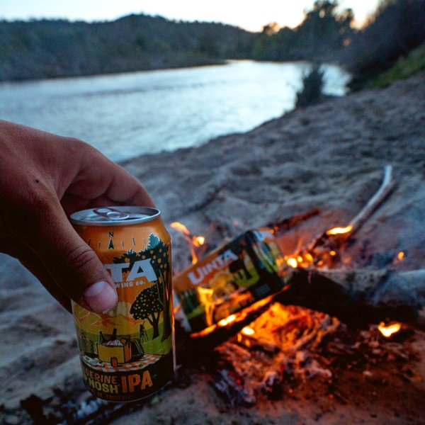 UintaBrewing's tweet photo. It's time for another relaxing weekend with a nice fire and a delicious Hop Nosh.
πΈ : @Es_Dons
.
.
.
#packtheuinta #uintabrewing #beersofinstagram #hopnosh https://t.co/DaE6leCsgO