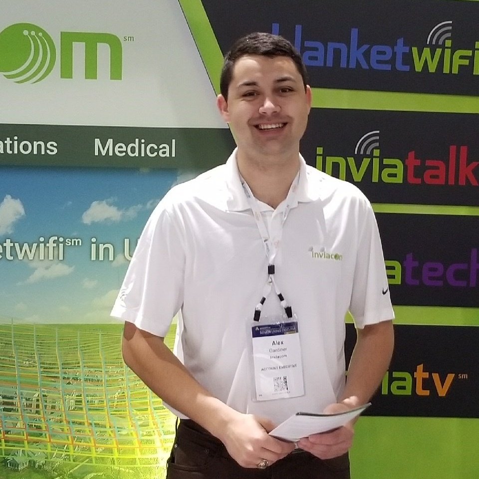 Inviacom tweet media