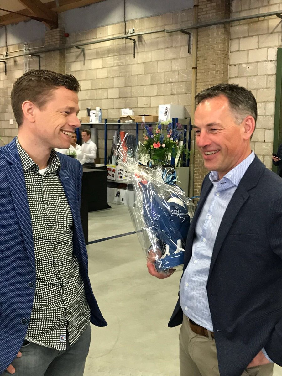 Sponsor <a href="/VanEssenVanRaay/">Van Essen Van Raay</a> namens businessclub <a href="/sdvbarneveld/">SDVBarneveld</a> gefeliciteerd met jullie nieuwe locatie!