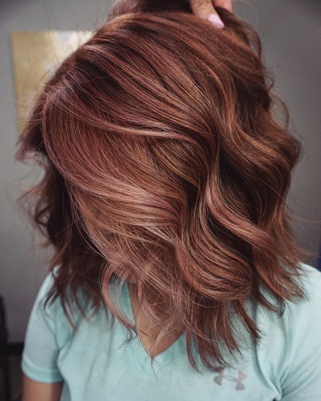 ghdNorthAmerica's tweet image. Here's one for the short haired huns 🙋‍♀️ @belindadoeshair

#ghdhair #goodhairday #shortbob ift.tt/2IrKs7j