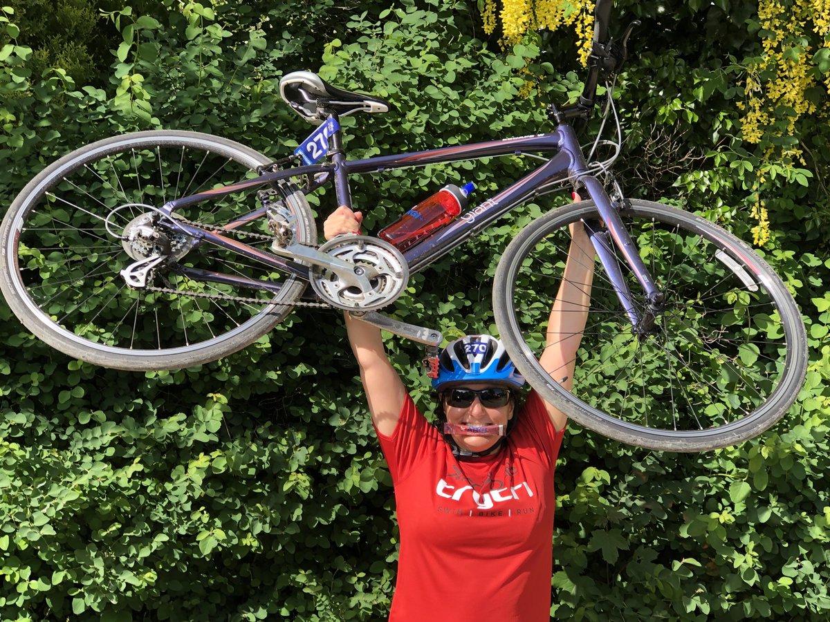 🚴‍♀️ ok so not anywhere near as elegant and poised as my dear friend <a href="/Lucystarfish/">Lucy Rodmell</a> but I smashed the 25km and learned I can lift and carry my bike. And darn well I should for what it costs!!!! 

Perfect way to kick off the weekend🚴‍♀️

#poweredbyargi ##dianasdesignyourlife