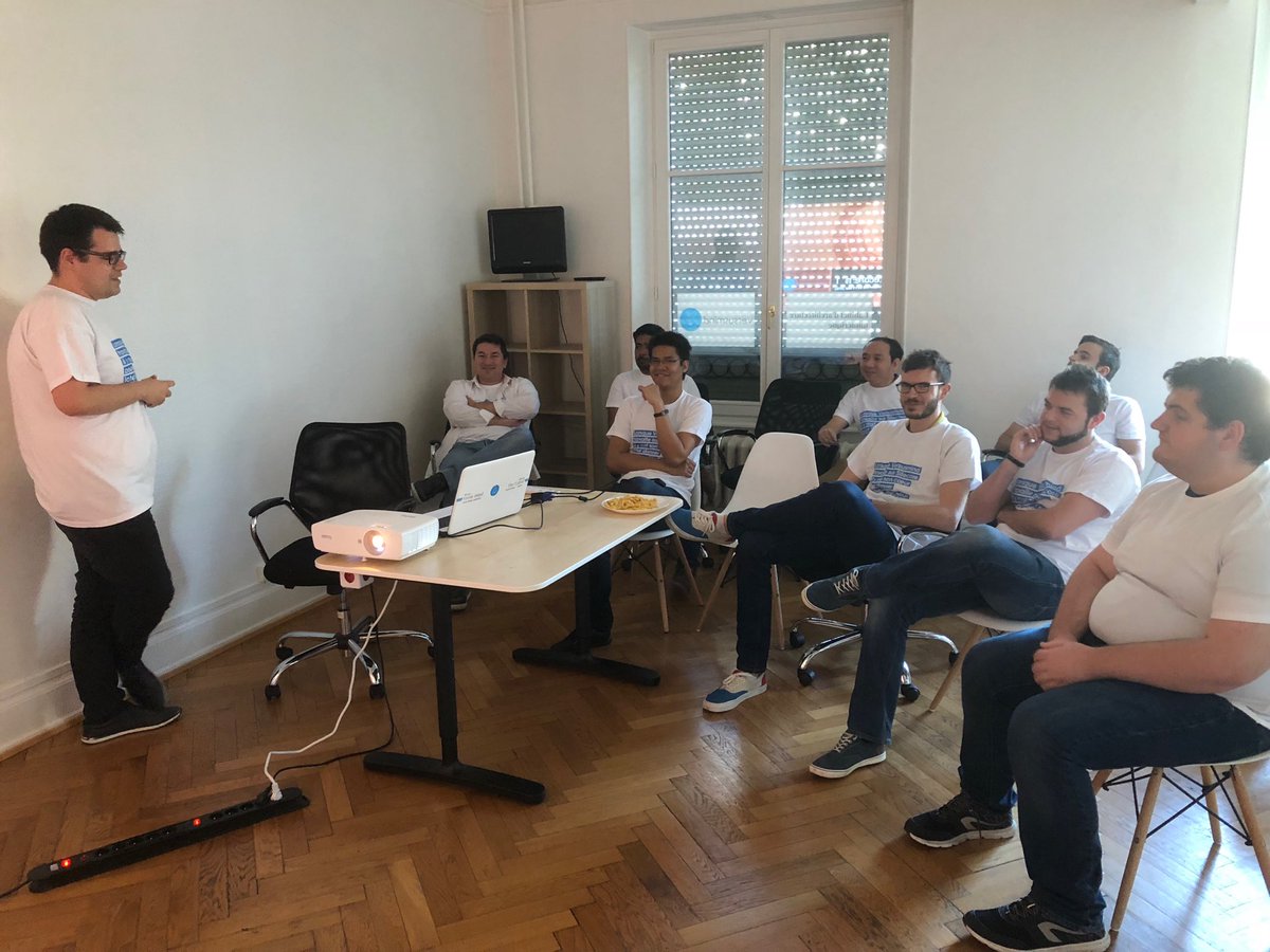 DePhiless's tweet photo. Début du #VersusHackathon sur @Sitecore 9.2 @Versusmind Strasbourg. 24h de rush pour notre #DreamTeam #digital #marketing #bestplacetowork https://t.co/2uaSSBpufO