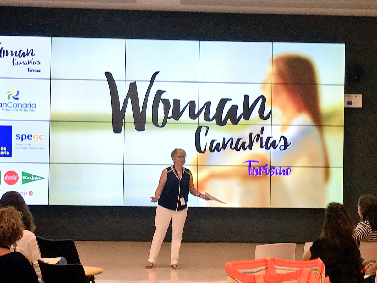 Toda una institución del colectivo LGTB+ Desirée Chacón, fundadora del <a href="/altihayftv/">Altihay Fuerteventura</a> en #WomanCanariasTurismo hablando de la presencia de las mujeres en el pride más importante de Europa. Gracias!