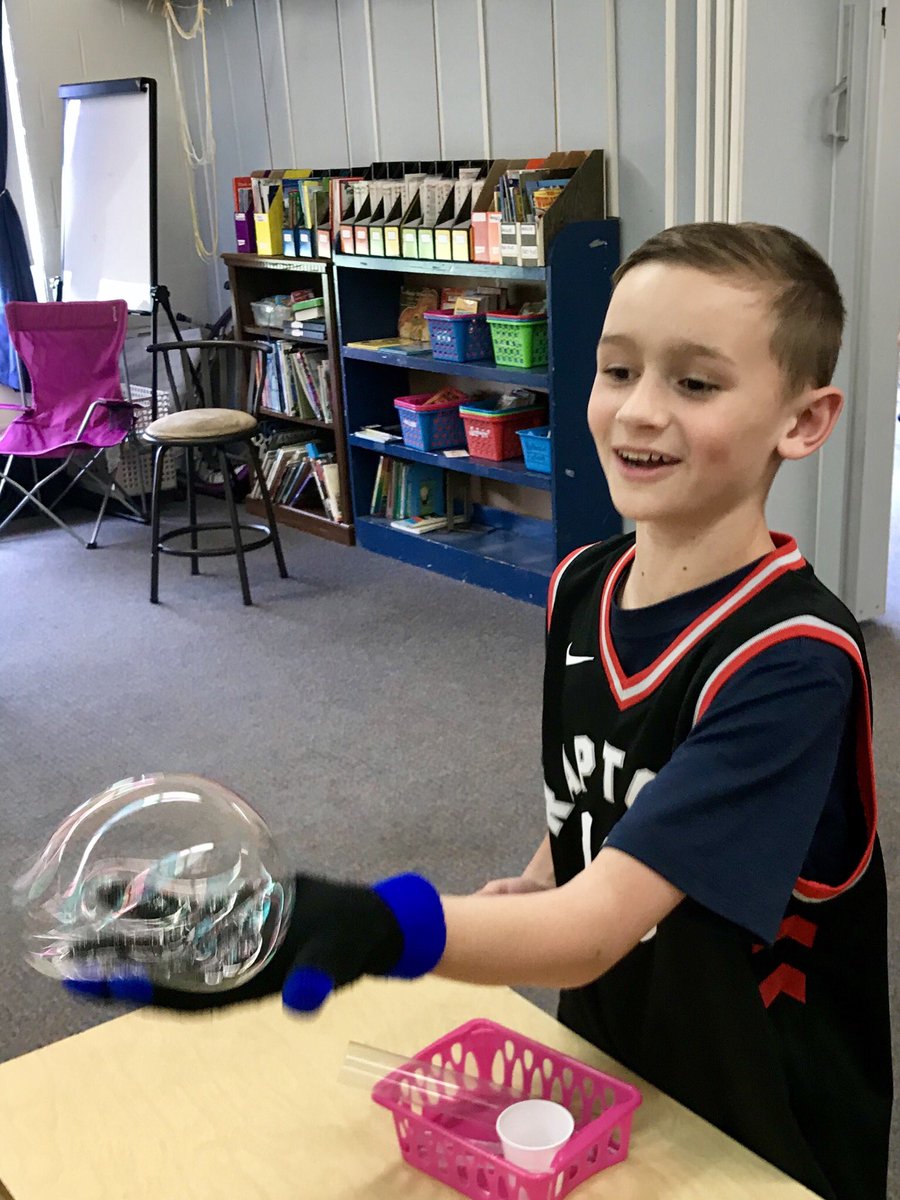 Kstrobelt's tweet photo. More bubble fun!
#EWpride #allywill225 #Kstrobelt https://t.co/adER1nTRXm