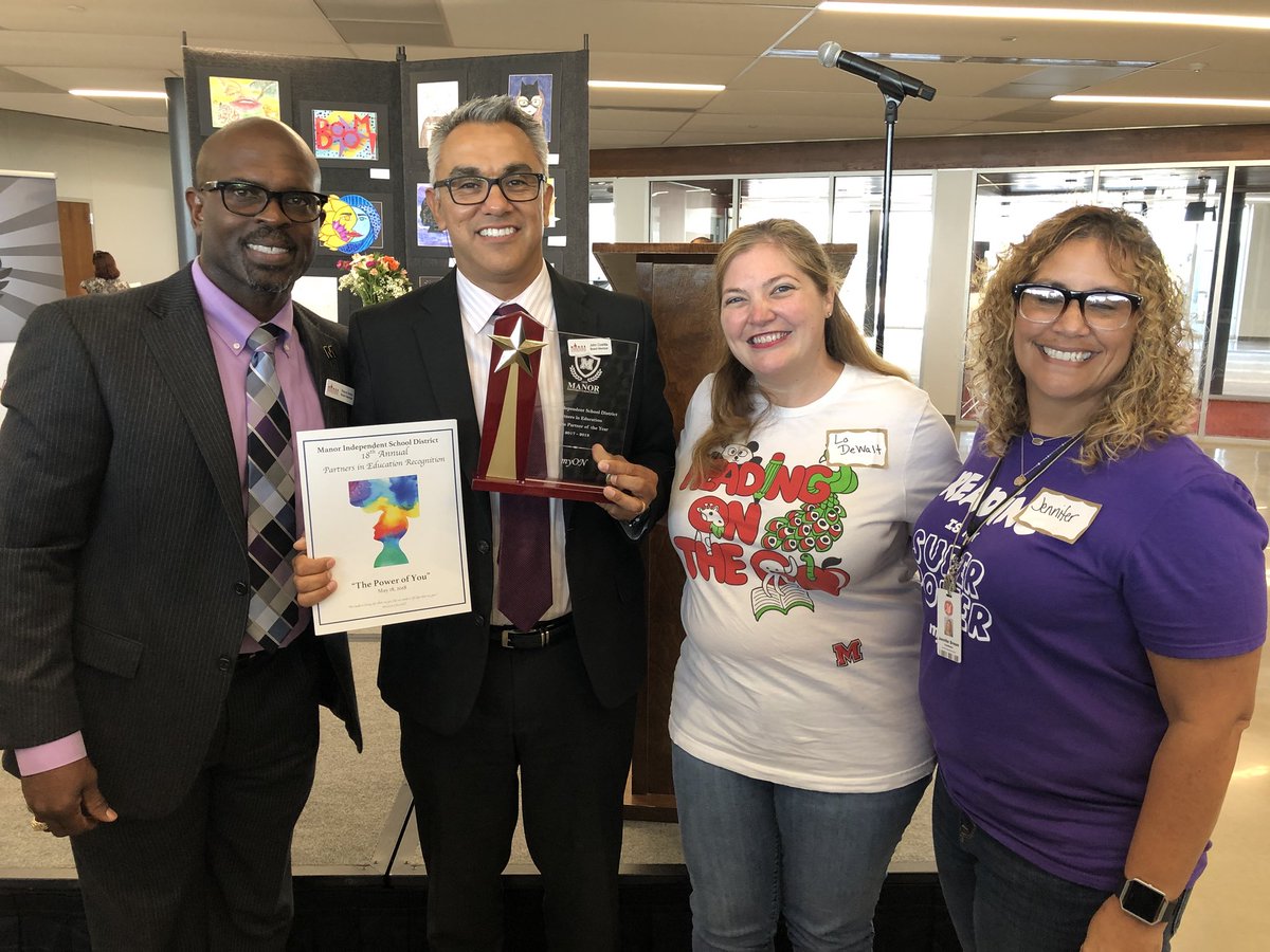 jcostilla's tweet image. Thank you @ManorISD @royce_dr  and #ReadingOnTheGo team for your partnership and recognition as Business Partner of the Year! @myONreader #AllMeansAll