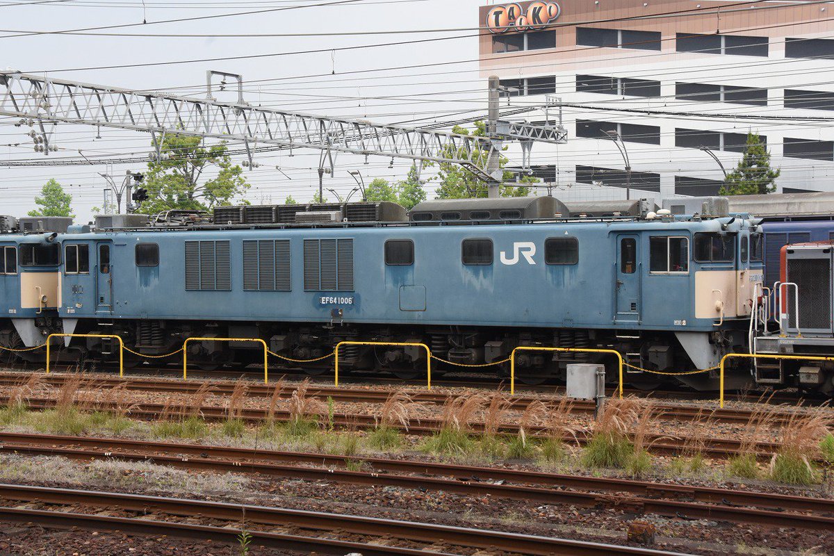 おざよう 5月18日現在の愛知機関区の解体待ち車両 駅側の留置線 Ef64 1016 ナンバーなし Ef61 1006 ナンバーなし Dd51 8 ナンバーなし Dd51 2 Ef64 1019 Dd51 2とef64 1019はナンバーもついていますし 廃車済みかどうか不明です ただ区名札