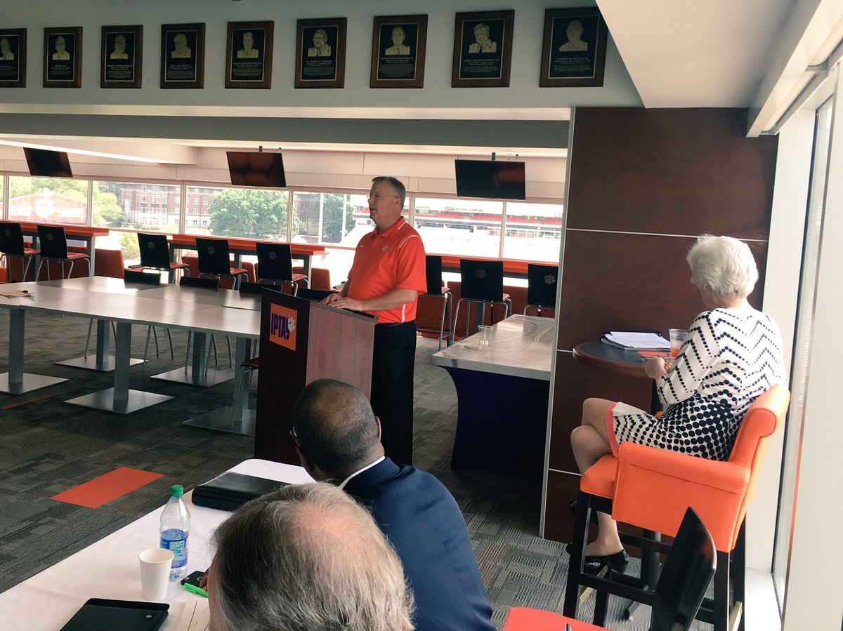 clemsonsoftball's tweet image. Busy morning for Head Coach @rittmanjohn! On-camera interview for an upcoming video feature, followed by lunch with the @IPTAY_ Board! #SolidOrange #ClemsonFamily
