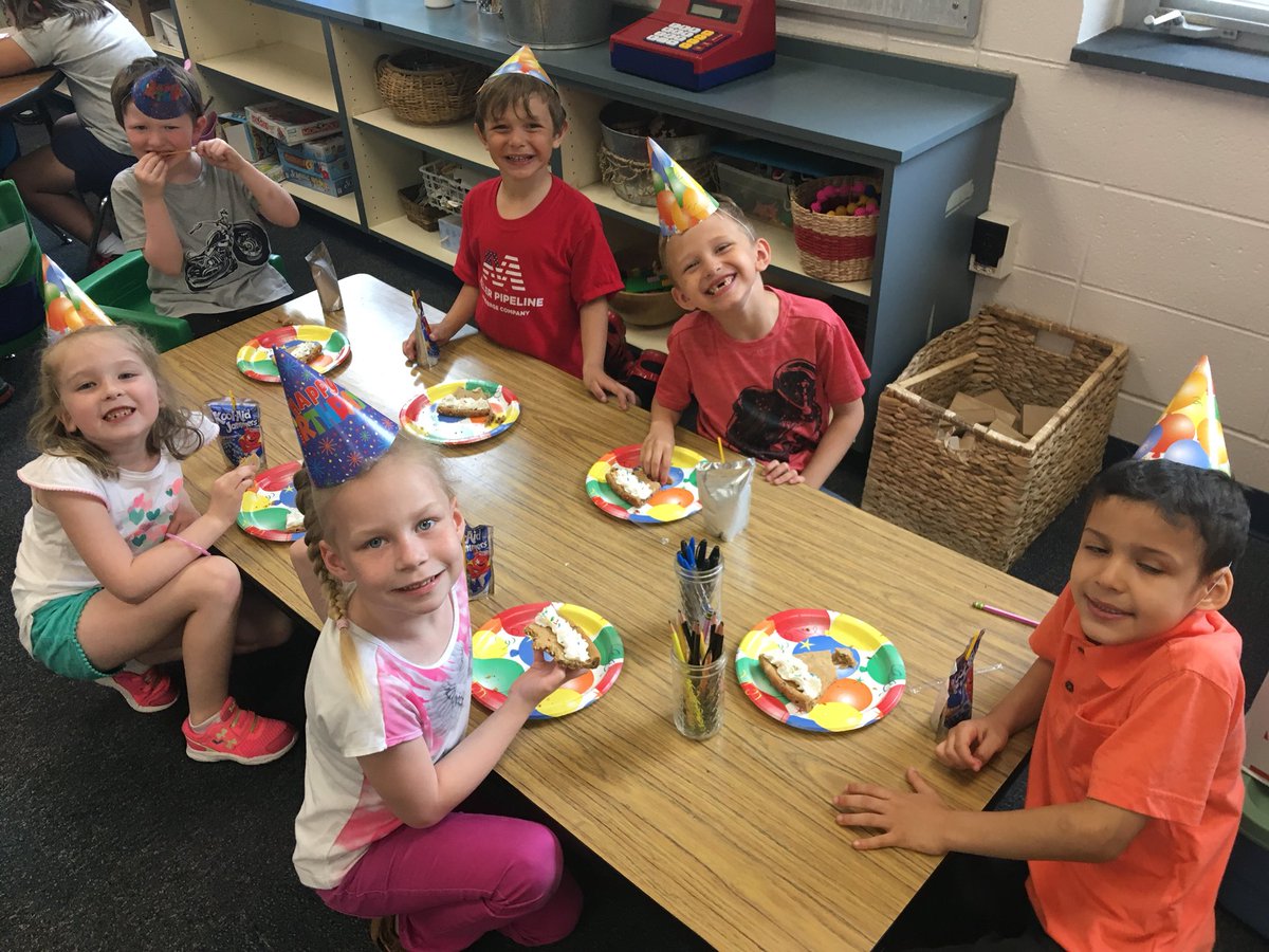 GabriellePurdy1's tweet photo. We’re having a birthday party to celebrate everyone’s birthday this year 🎉 #LibertyHawks #DecaturProud https://t.co/vOIykCJ8Hr