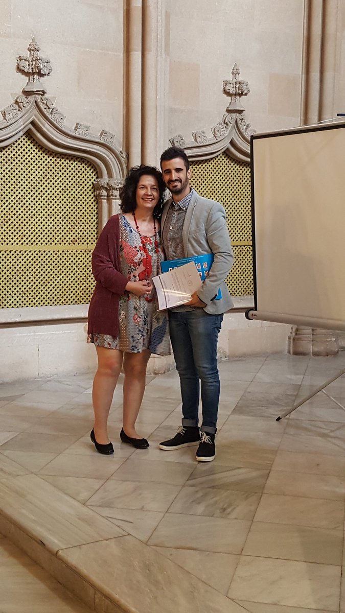apmallorca's tweet photo. Els residents de medicina i d'infermeria familiar i comunitària han celebrat el final del seu període de formació especialitzada, juntament amb els seus tutors. Sort a totes i tots! #APalteucostat #ElValordeAP https://t.co/VQyB8nPsUQ