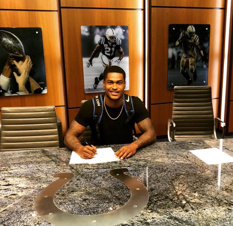 CoachLarryCox's tweet photo. @bigross3 It’s just the beginning! Keep grinding and don’t let anyone outwork you! Proud of you! https://t.co/n3YbJmsy6l