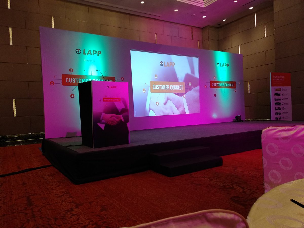 DpkTewatia's tweet photo. #lappuk customer connect  #etherline #olflex #unitronic #skintop #epic #hitronic seminar in #Gurgaon #India  in @TheTAJHotels attending with #Rakesh &amp; #Rizwan #Dpk_Tewatia @DpkTewatia #Tajcitycentre  @lappuk https://t.co/nwMhiFBt1q