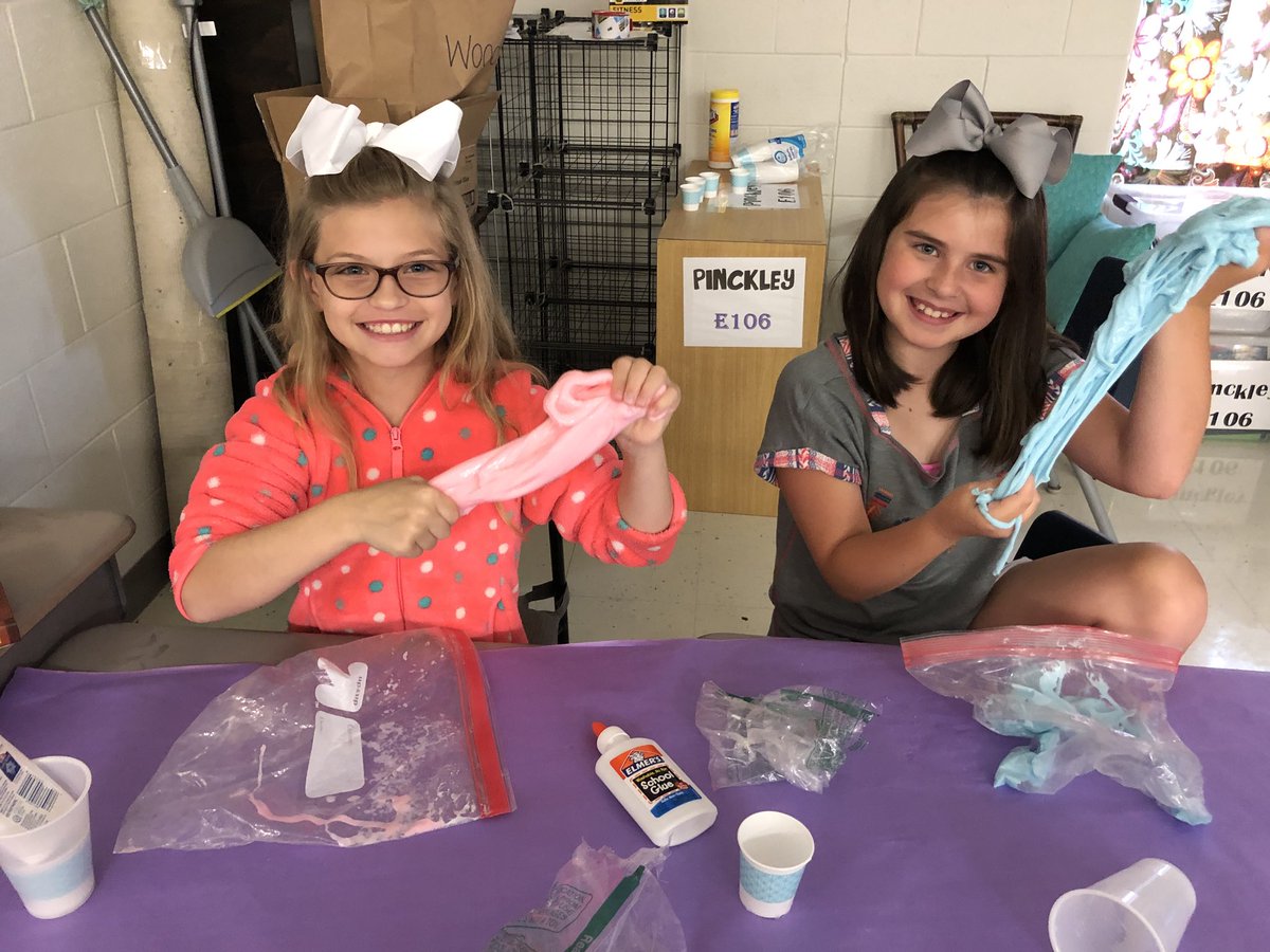 MrsPinckley's tweet photo. Making slime on the last Friday of the school year @TweetDCS_LES #TeamDCS #SlimeScience https://t.co/9odweTyKLv