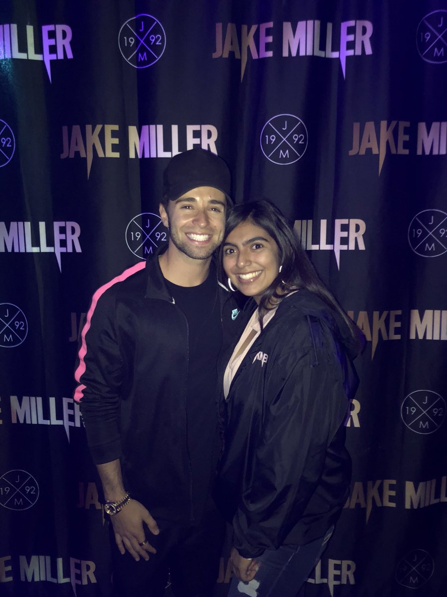 PopPunkDar's tweet photo. Throwback to the LA show! Missing every single one of them but also proud of everything they do. 💗
@jakemiller @PopPunkBro @crow_brennan @GaryGorski https://t.co/2X48yiwRim