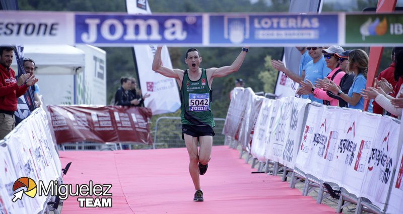 Ya están subidas las imágenes del Campeonato de España de montaña (Peñagolosa) para que las podáis adquirir. La imagen muestra a Enrique Meneses entrando 1º a la meta

fotosatletismo.com/Imagenes/458/2…

#HG #trail #trailrunning #igerscs #csptrail #sport #deporte #fotografia #atletismo