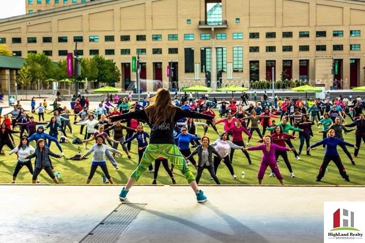 HighLandRealtyM's tweet photo. So the sun is shining, the clothes are getting smaller and by smaller we mean shorter NOT tighter, if you know what we mean but if it might be the other way around for you,we'd like to invite to come out weekly to"Fresh Air Fitness" @MCSEvents on Wed.7-8pm https://t.co/fAsNhBKFqH https://t.co/seCuGlmACO