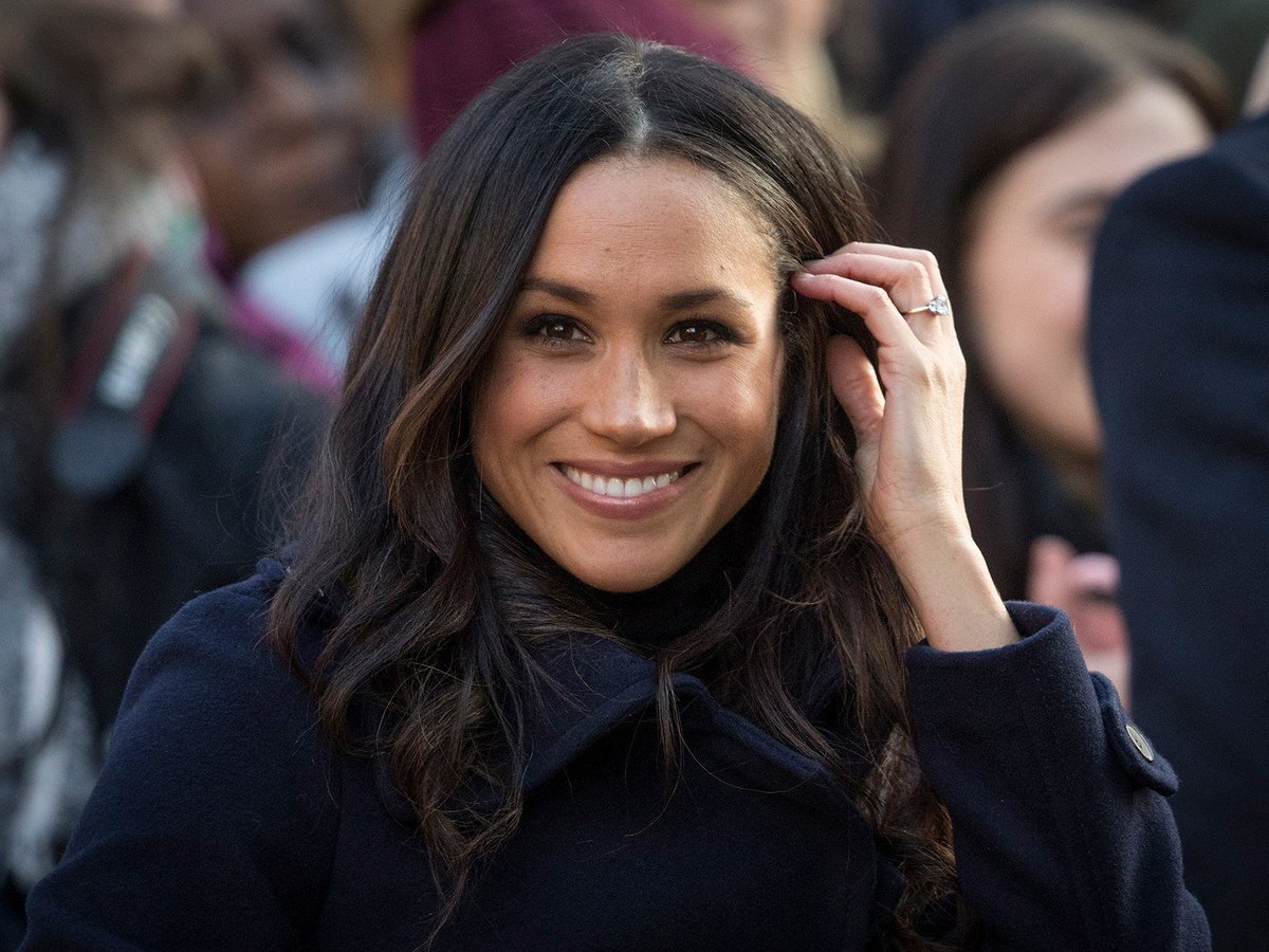What are your thoughts on Meghan Markle becoming the first ever Black person to become part of the 🇬🇧  Royal Family? 👑👸🏽👰🏾

#RoyalWedding2018 

Download our app and hear what people have to say about this topic!

pincapp.com