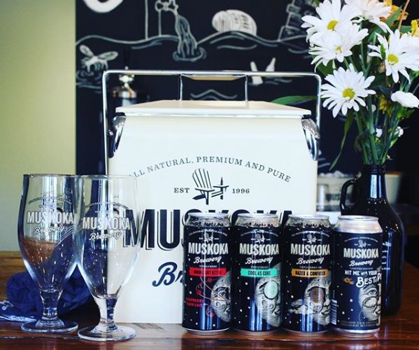 MuskokaBrewery's tweet photo. #DockerDays 6: A 3-Month Moonlight Kettle subscription to fill your Muskoka Cooler! For the chance to win this prize pack, tell us who youβd share with (if you had to).
Enter the $2K Grand Prize Vacation Rental with @CanadaStays https://t.co/jIFG02lc2r https://t.co/axQZRZJc9q