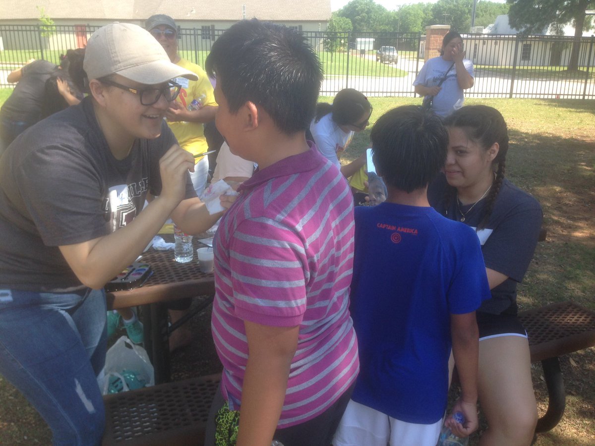 We are having best time over <a href="/LakelandES/">Lakeland Elementary</a> for their Field Day! #bestdayever