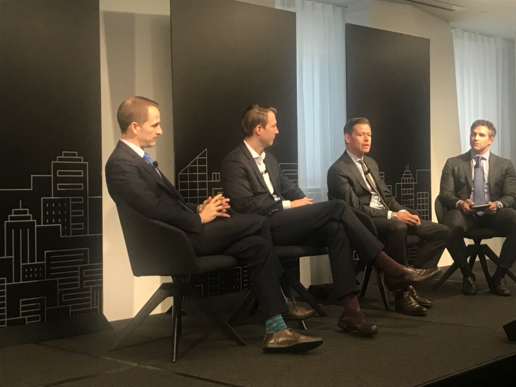 RJSBaxter's tweet photo. Criteria for #PropTech investment? Partner or go alone?
@OxfordPropGrp - strategic value & return. Kidding ourselves if going alone, can’t build world class offerings like @honestbuildings
@Brookfield_BPY - value to #RE Partner, scale doesn’t mean success
#REBNYTech #Catalyst https://t.co/3oYfQBHAPv