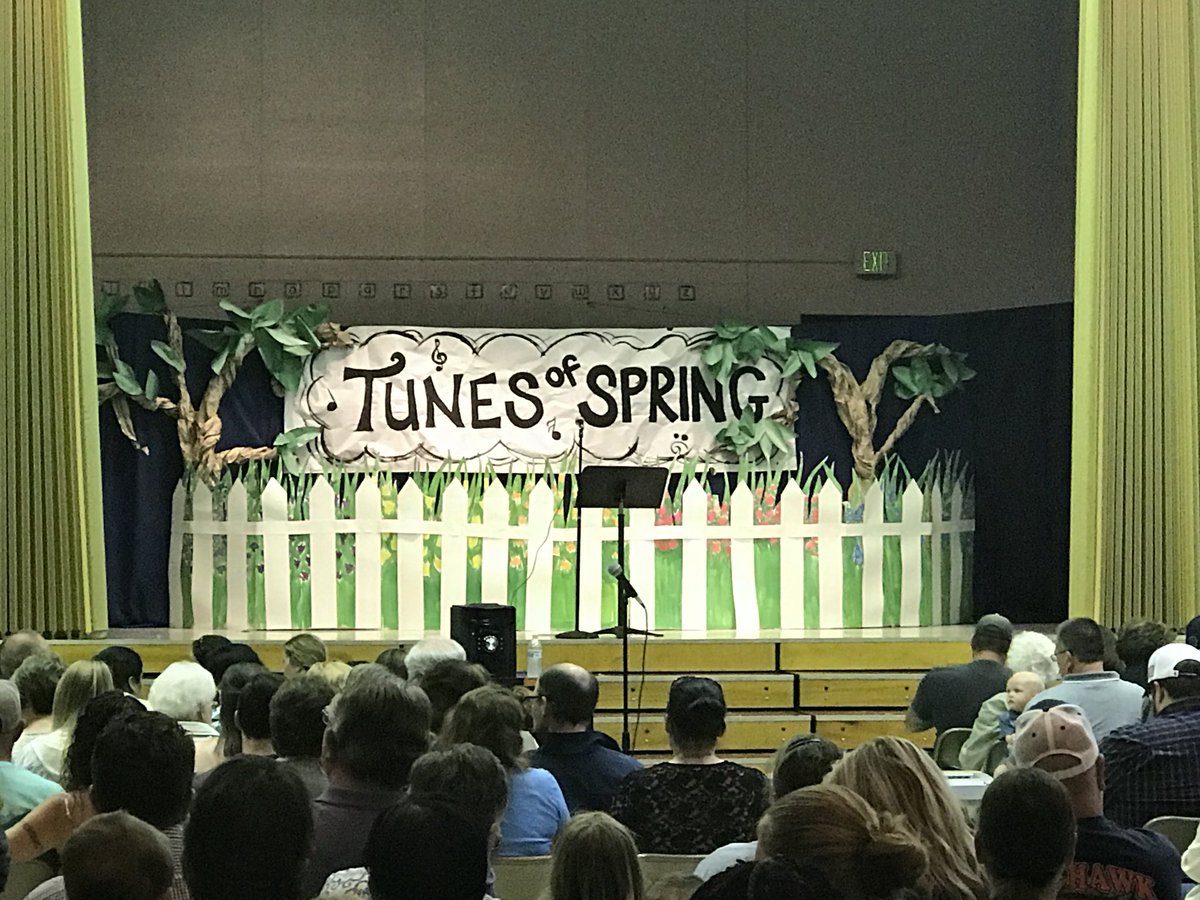 MBrowne_98's tweet photo. Wonderful Spring Concert Mr. Bratcher! The Kindergarten and Second Grade students were fantastic! The Glee Club was simply AWESOME! @MelissaFreistat @TJMillsWCPS https://t.co/K4Hq3aKa9F