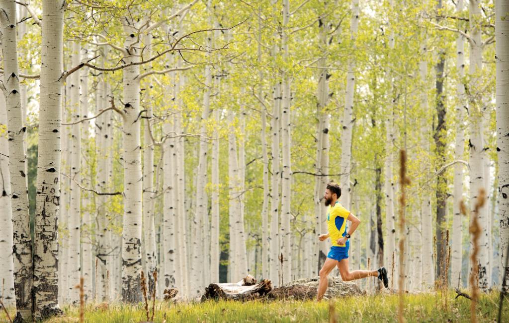 runnersworld's tweet photo. For depression and anxiety, running is a unique therapy. https://t.co/XfCaWgsCWi https://t.co/BMCfzboPL1