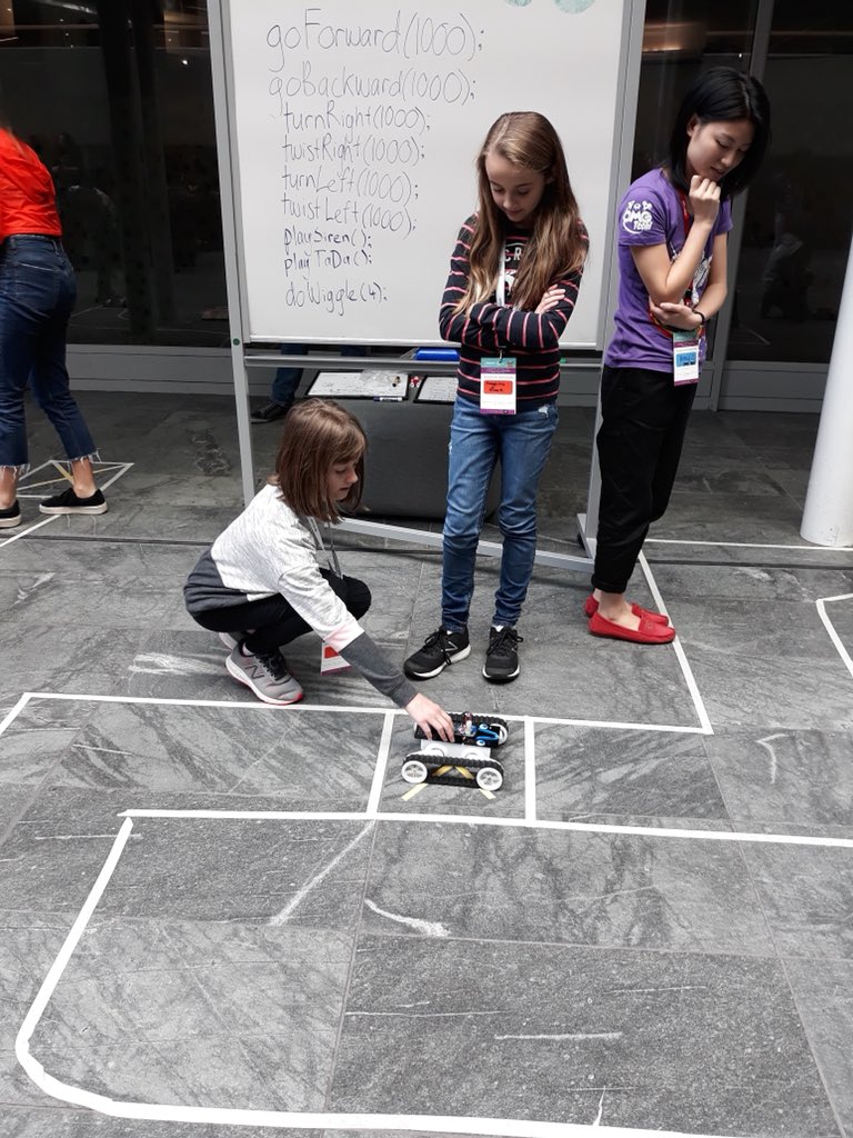 So cool to see so many future innovators at DigiGirlz in @Auckland_NZ this morning! #twnz18 #goodfortheworld
