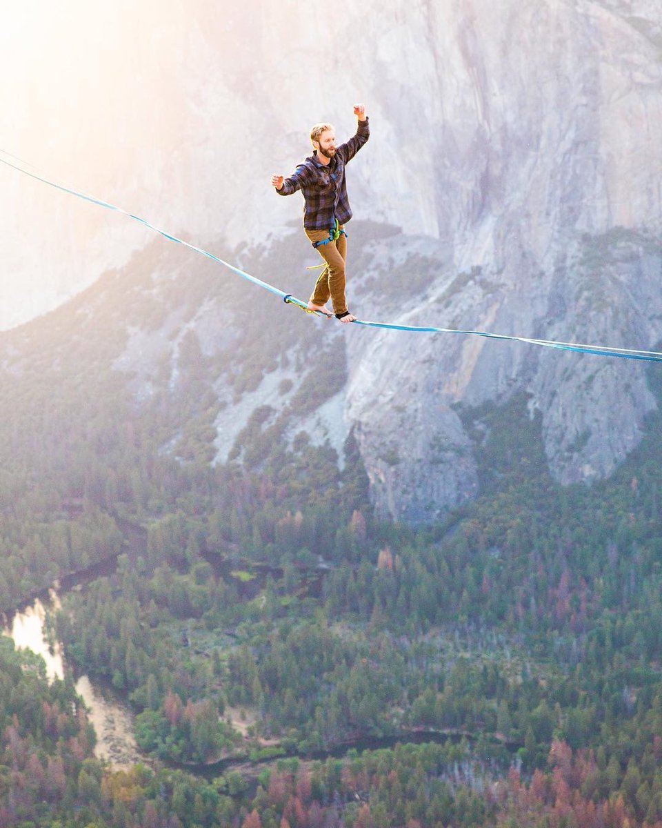 adventurehuntco's tweet photo. Would you walk?
•
•
•
•
•
📷: IG - travisburkephotography #slackline #slacklinebrasil #slacklineinsicily #slacklineitalia #slacklineindustries #slackliner #slacklines #slacklinepassion #slacklinemexico #slacklineslz #Slacklineing #slacklinebrazil #slacklineindia https://t.co/Oh4z8r4v5a
