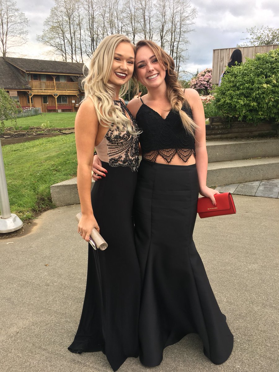 julia_welsh's tweet photo. Incredibly proud to call this girl my best friend . You amaze and impress me with everything you do in life . I love seeing your success and glad I can be part of your beautiful journey through life 💗#throughthick&thin#gobestfriendthatsmybestfriend @paris_ballard https://t.co/C2bsHb39eT