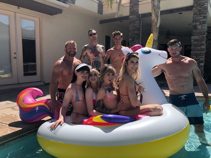 So much fun in the Sun! Can&rsquo;t wait for everyone to see this 😊☀️👙💓💦😎 https://t.co/wg6Xu9HAiN