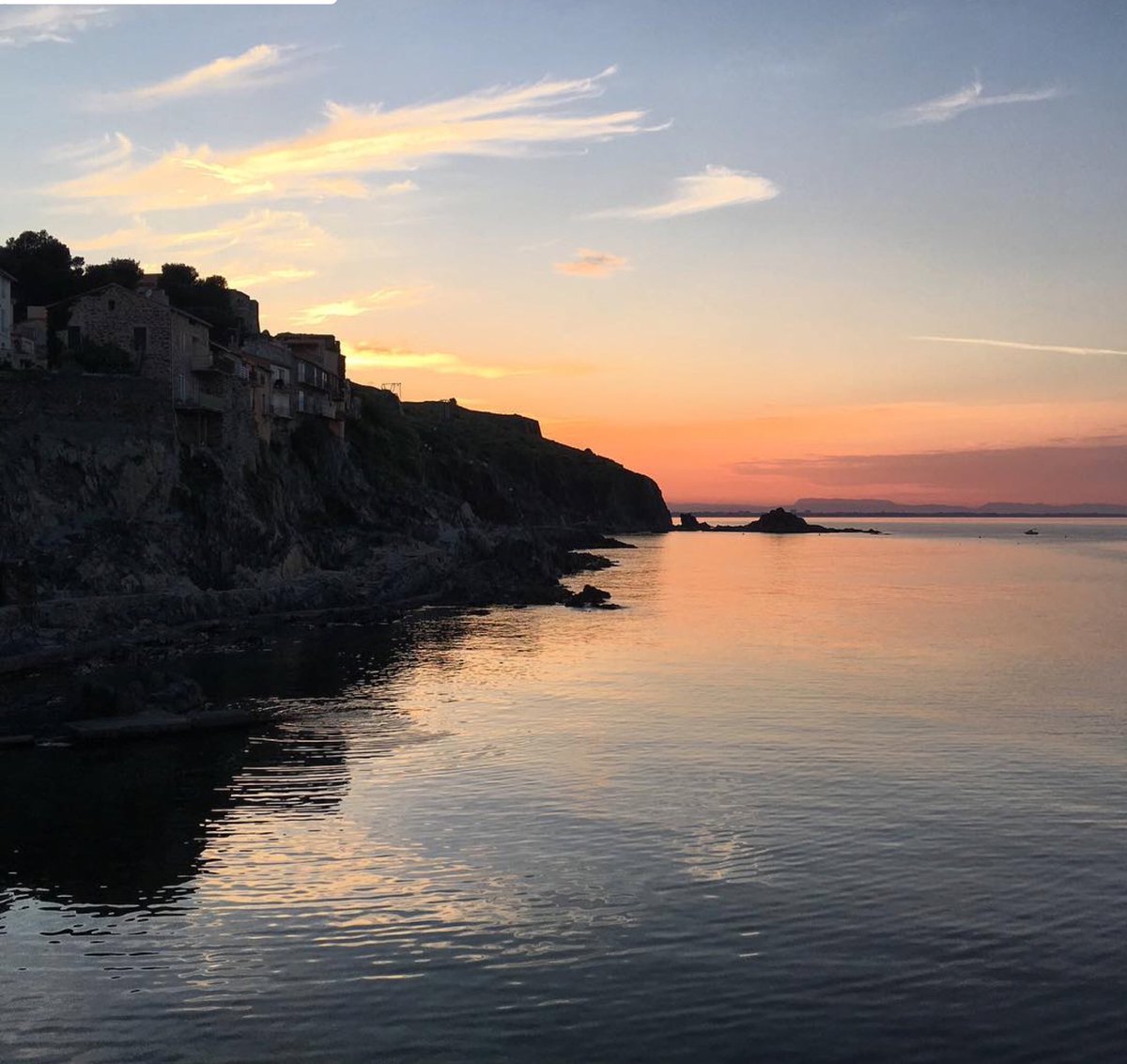 Meteo_Pyrenees's tweet photo. #sunset #coucherdesoleil #collioure #pyrenees #roussilon #catalunya #324eltemps 📷josypark https://t.co/VPMwQGbIfC