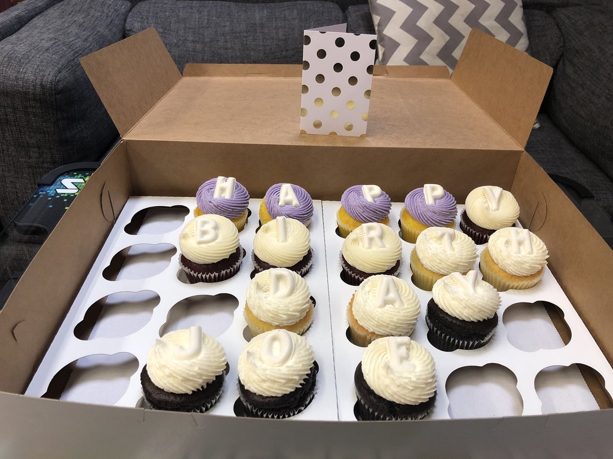 joebrooksmusic's tweet photo. When you have the best parents in the world they still manage to get you surprize bday cup cakes from 5000 miles away! https://t.co/LupoyW9vlb