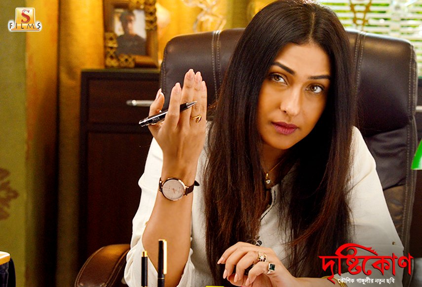 SurinderFilms's tweet photo. "সব কেনর উত্তর তো অত সহজ নয়।
একটাই কথা বলবো, তুমি বড্ড simplify করে ফেলেছ।"
#Drishtikone #Smashing4thWeek
@prosenjitbumba @RituparnaSpeaks @KGunedited @aroyfloyd @utterlyChurni @nispalsingh https://t.co/XzrOevb32g