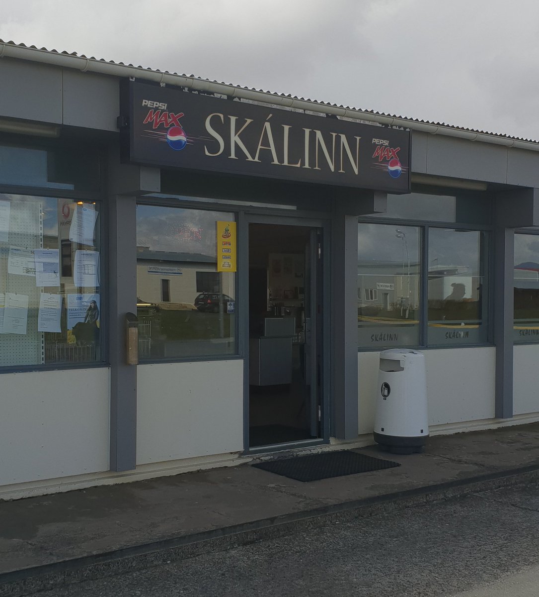 GKG klúbburinn hitaði upp með pílagrímsferð til þorlákshafnar. Níu holur og burger í Skálanum hringdu inn langa helgi. #GKG29 #fotboltinet